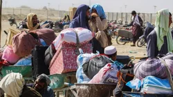 Pakistán acelera la deportación de refugiados afganos