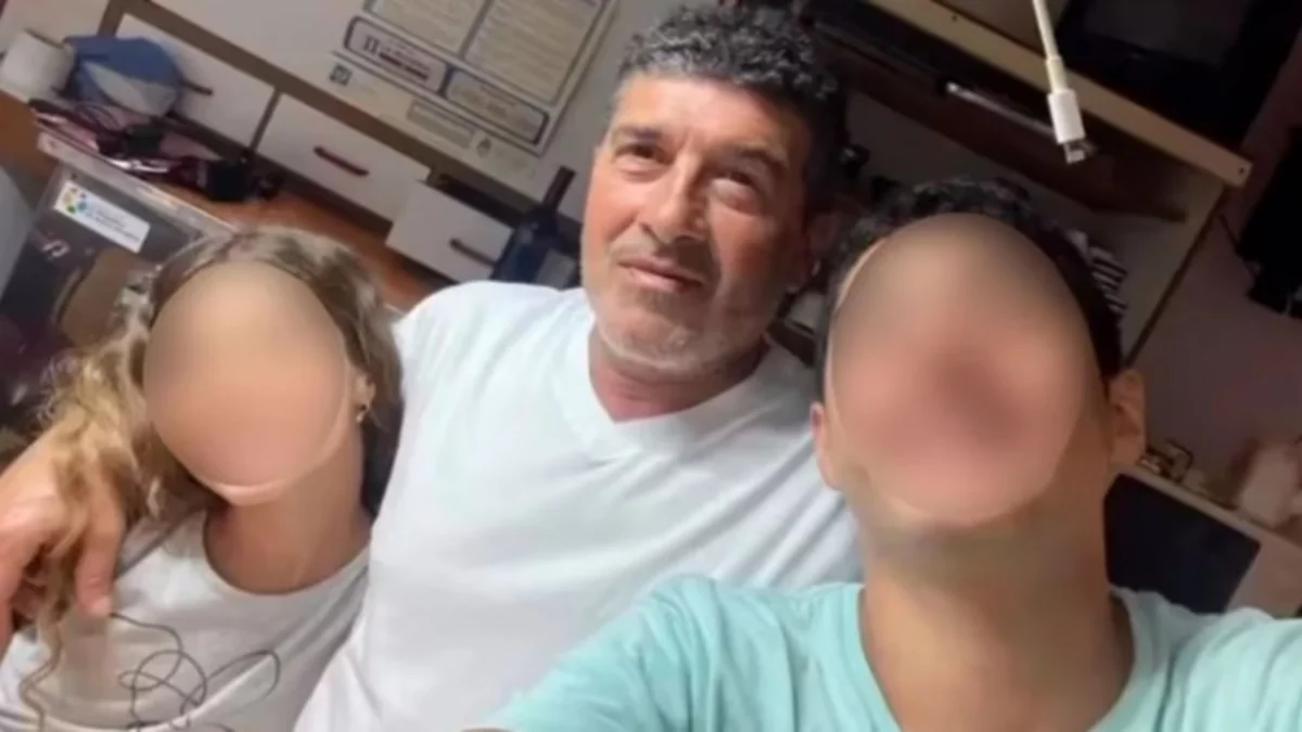 Fueron a apagar un incendio y encontraron muerto, y atado, al dueño