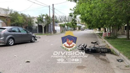 Un motociclista chocó y murió tras circular en contramano y sin casco