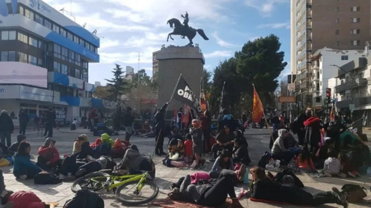 Organizaciones sociales vuelven a concentrarse en Neuquén