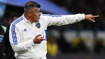 Con equipo casi confirmado, Boca viaja a Río