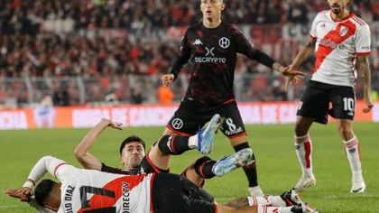 El globo dio el golpe y acabó con el invicto del Monumental