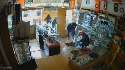 Robo en la joyería: sabían que no habia policías