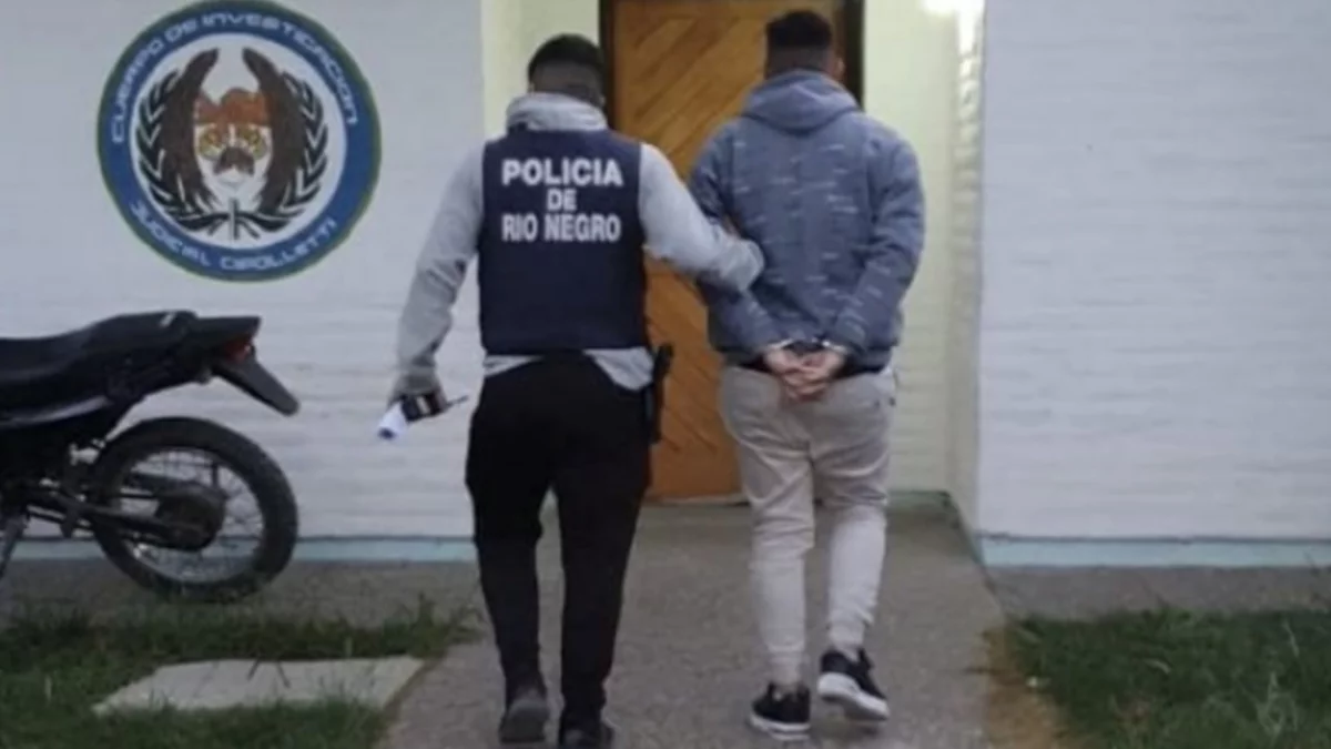 Robo en la joyería: un detenido con plata, droga y 5 celulares