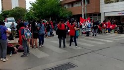 Otro día complicado: vuelve el acampe de las organizaciones al centro neuquino