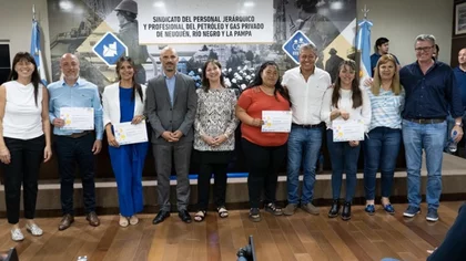 Rolando Figueroa aseguró que marchan hacia un nuevo modelo de gestión
