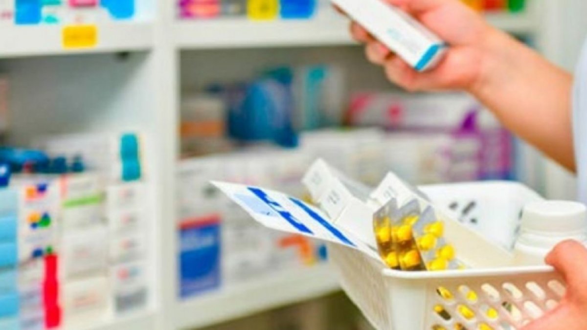 Malestar en estatales por cortes de servicio en las farmacias