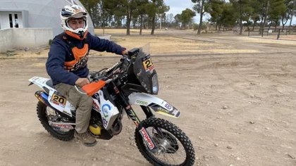 Santiago Rostan presentó el Dakar Team Neuquino