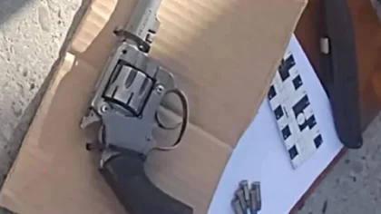 "Soldadito" de 17 con un revólver cargado en la cintura