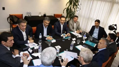 Gobernadores se reunieron para "contribuir a la gobernabilidad" de Milei