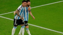 Enzo, con la máscara de Messi: "Es muy especial para mí"