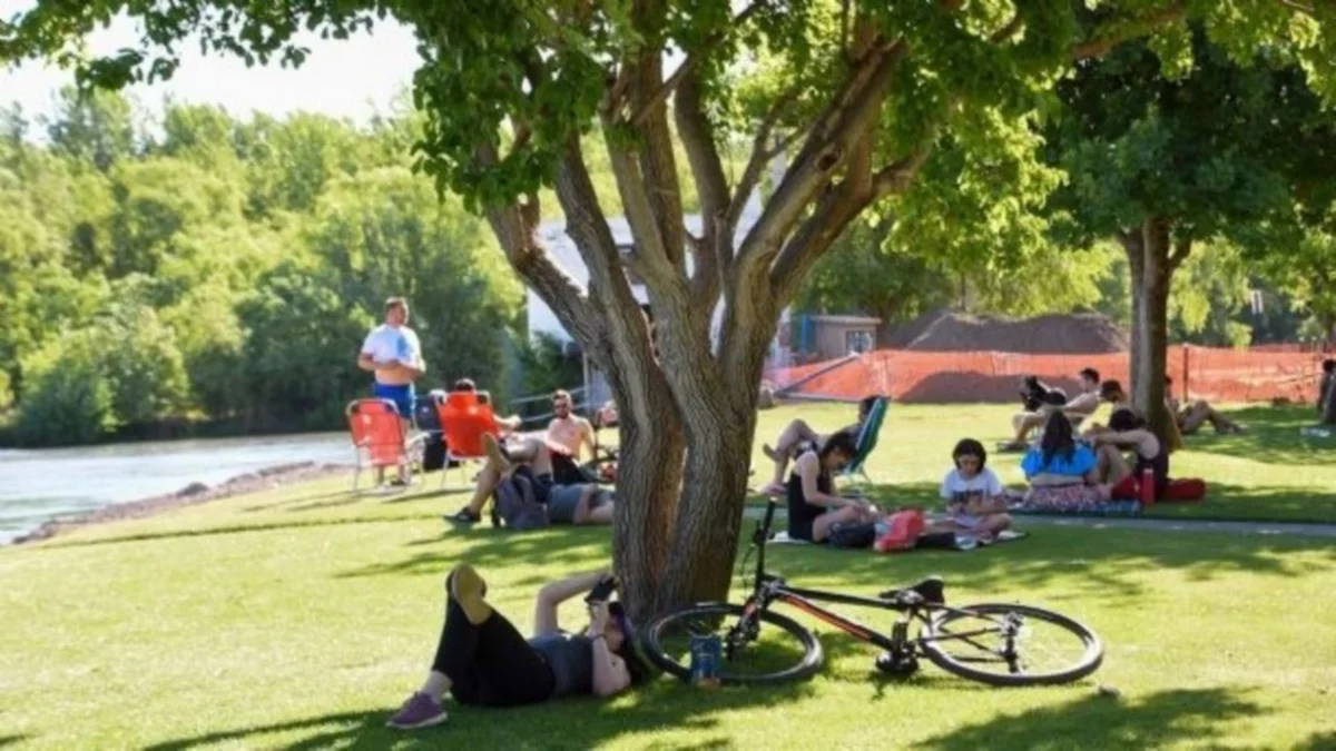 Se viene una ola de calor en Neuquén y Río Negro