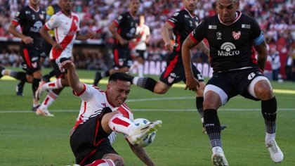 River igualó con Instituto y se clasificó a cuartos de final