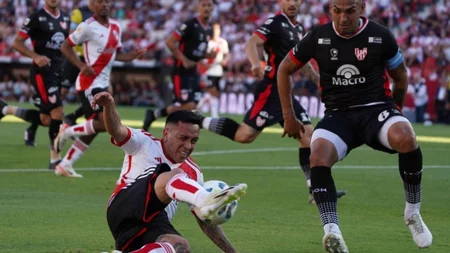 River igualó con Instituto y se clasificó a cuartos de final
