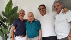 La visita a Bilardo de los Campeones del Mundo