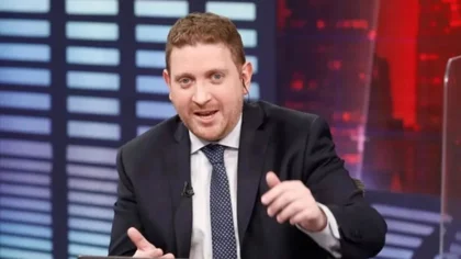 ¡Bomba! Echaron a Jonatan Viale de La Nación: ¿Qué pasó?