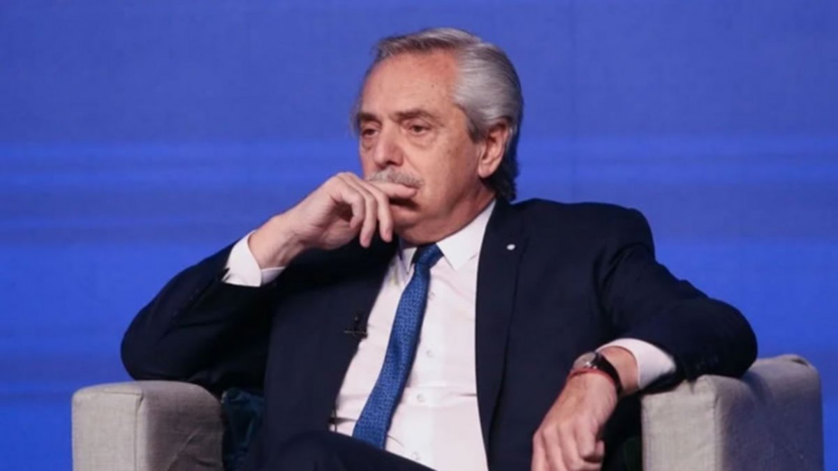 Alberto se retira con otro aumento de combustibles