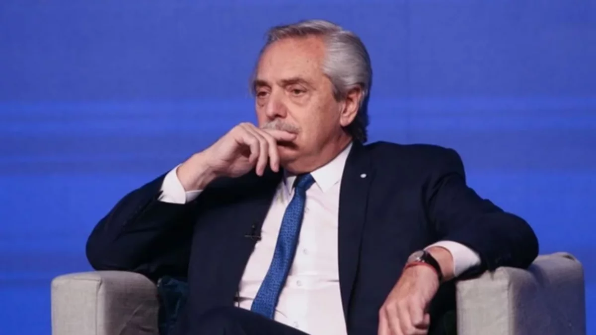 Alberto se retira con otro aumento de combustibles