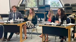 Padres de Río Negro y Neuquén expresaron su total repudio a la "casta judicial"