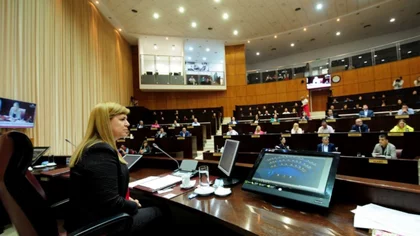 La Legislatura neuquina también tendrá menos camionetas