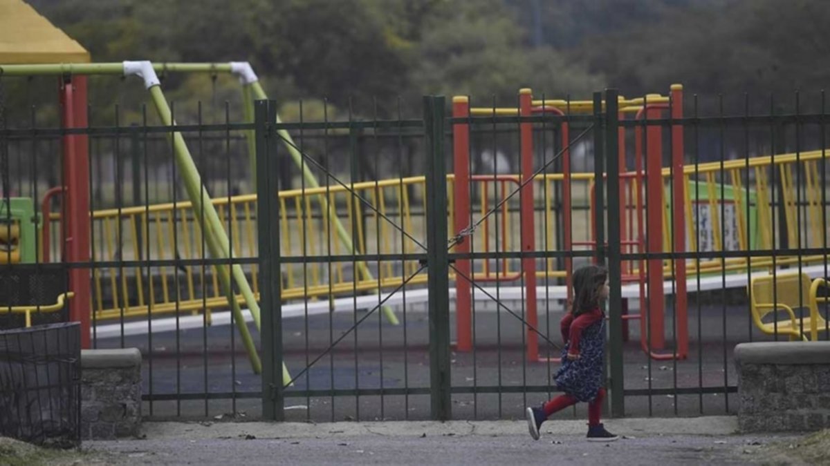 Una nena jugaba en el frente de su casa y un hombre intentó secuestrarla