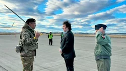 Milei partió a la Antártida para visitar las bases Marambio y Esperanza