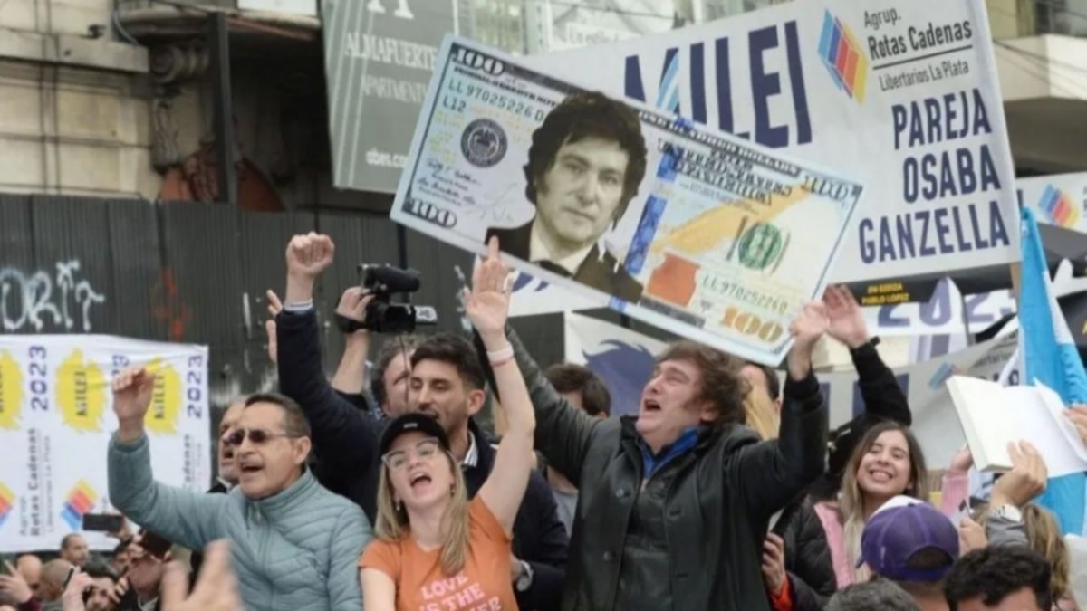 Milei y la inflación: el curioso meme que subió el presidente para festejar