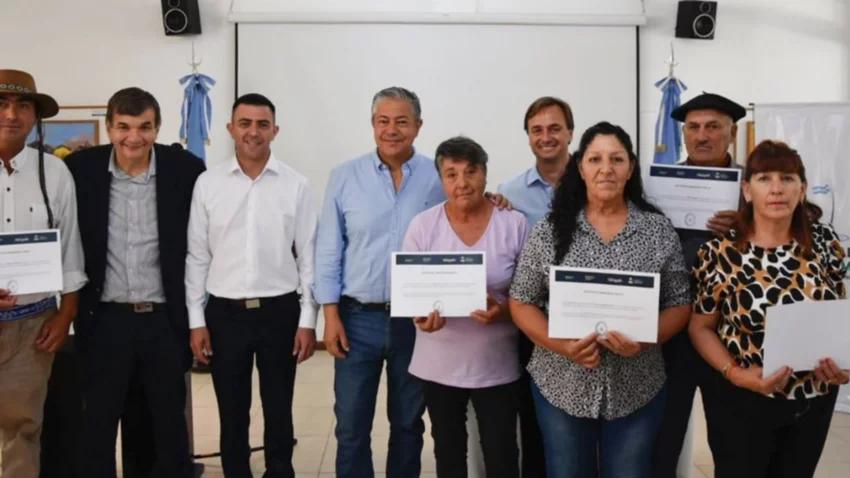 Figueroa otorgó aportes del incentivo ganadero para la Región Norte