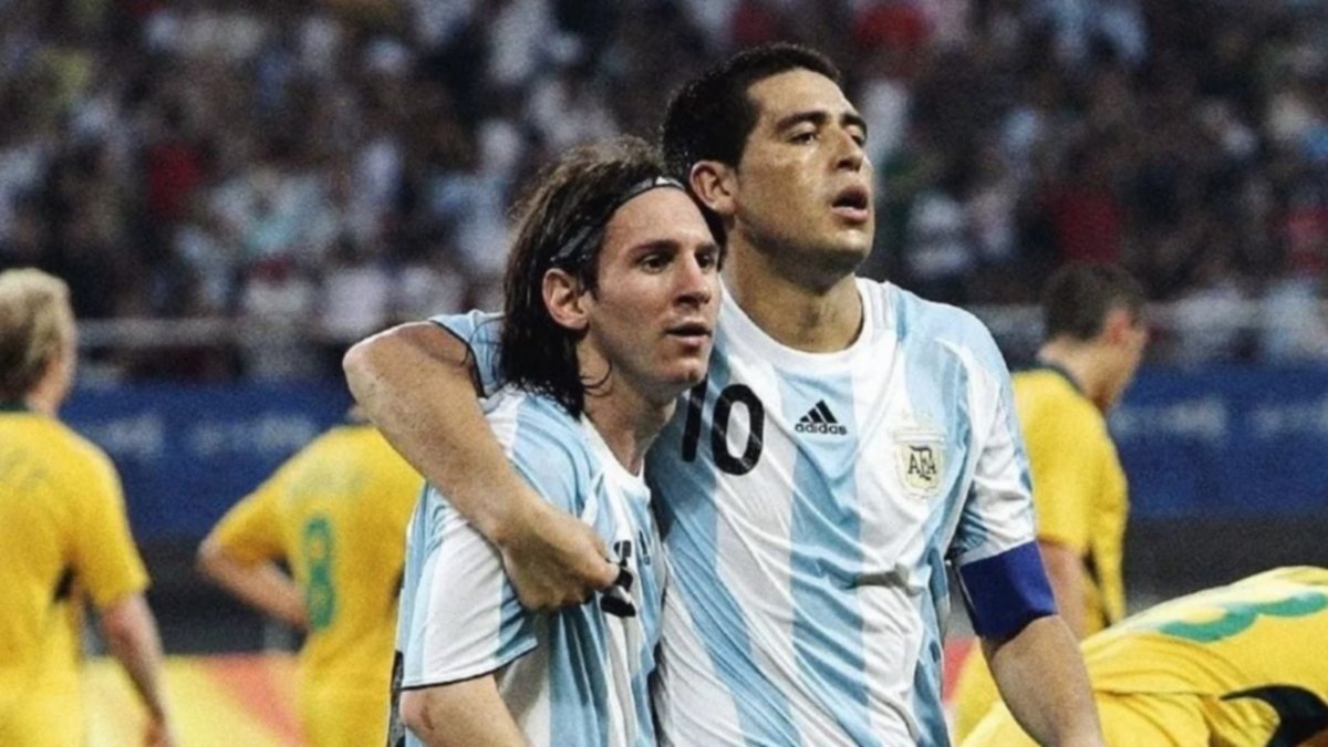 Bomba: "En los JJOO de 2008, Messi y Riquelme estaban peleados"