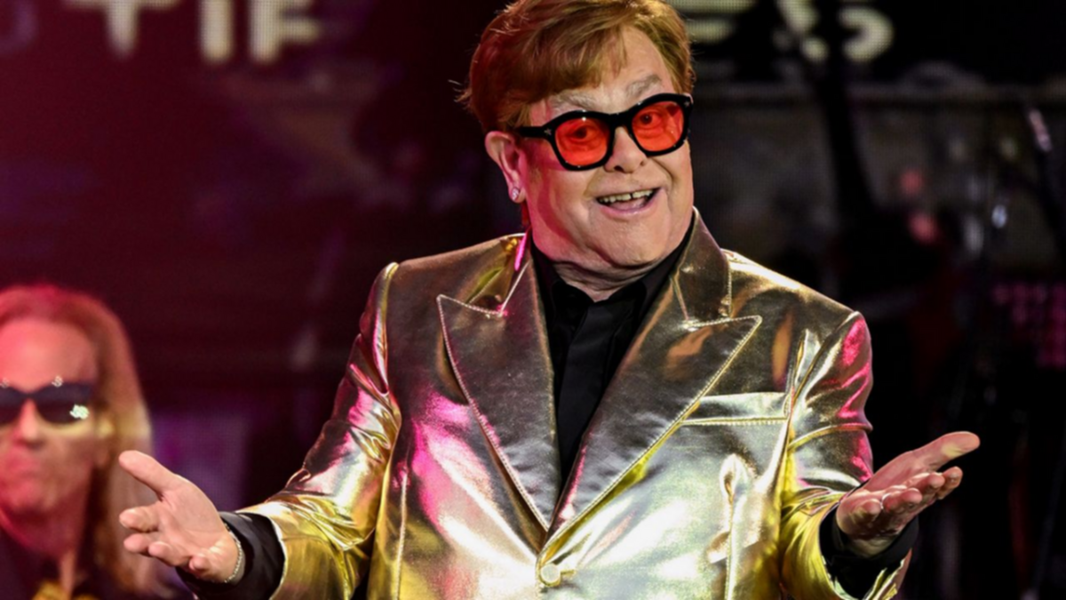 Así es la millonaria subasta de Elton John: ¿Por qué vende todo?