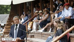 Figueroa anticipó un plan de titularización de tierras provinciales