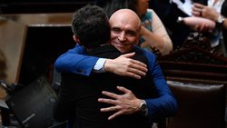 Diputados aprobó la Ley Ómnibus y celebró el gobierno