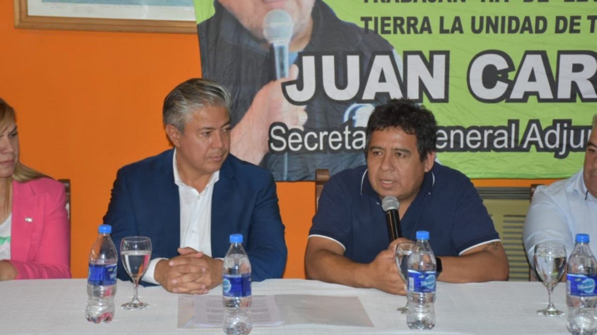 Mil empleos, el primer paso del gobierno para achicar planes