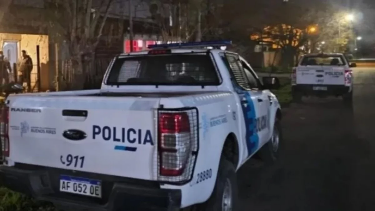 Disfrazados de policías, simularon un allanamiento para robar