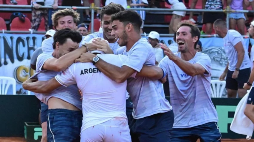 Con un Báez extraordinario, Argentina venció a Kazajistán