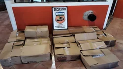 Llevaban 170 kilos de rabas y mariscos en el baúl del auto