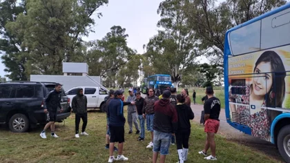 Los hinchas de Rincón esperan en el autódromo de Rio Cuarto