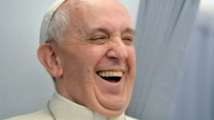 Vaticano: presentaron como "esposa" a la hermana de Milei