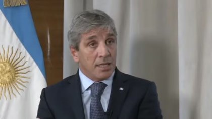 Caputo aseguró que las jubilaciones subirán 30% en marzo