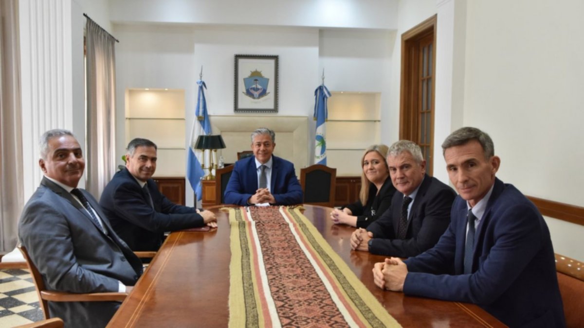 Reunión clave: Figueroa recibió al Poder Judicial
