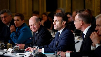 Rusia advierte a Macron sobre el envío de tropas a Ucrania