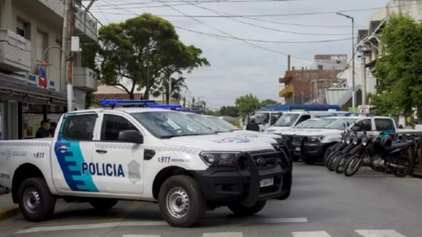 Cuatro policías detenidos y acusados de proteger a narcos