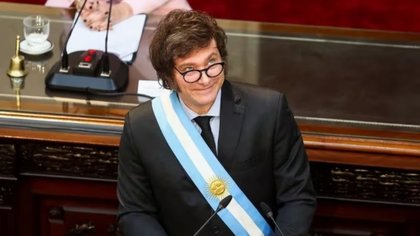 Javier Milei convocó a un "pacto de mayo" con gobernadores