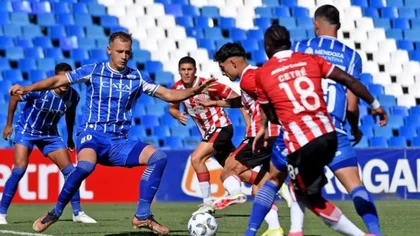 Estudiantes le ganó al puntero y se acerca a la cima