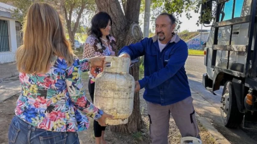 Comenzó la entrega de garrafas en Neuquén: el cronograma completo