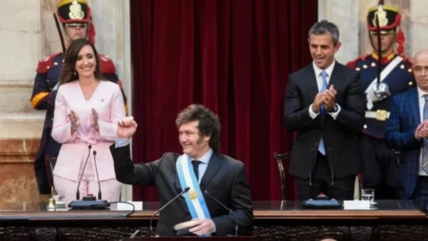 ¿No hay plata? Aumentaron 30% dieta de diputados y senadores
