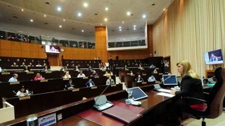 Diputados oficialistas no quisieron repudiar cierre de Télam