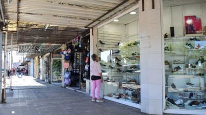 Comerciantes denuncian que hay más "trapitos" en el Oeste