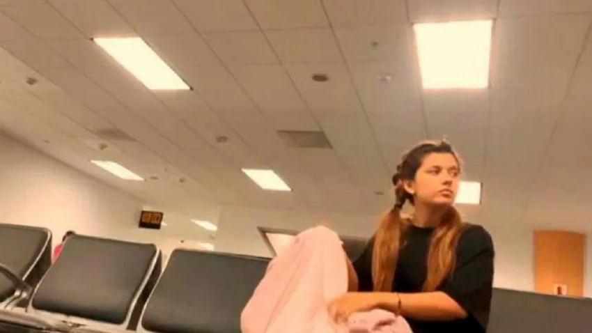 Una mujer lleva 40 días viviendo en un aeropuerto