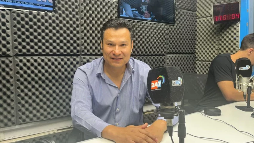 Llancafilo insiste con tratar el DNU por artículos